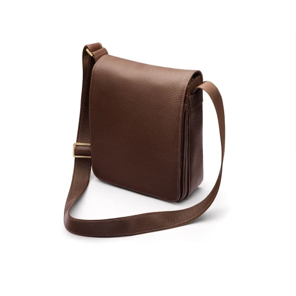 A4 Portrait Medium Leather Messenger Bag - Brown Pebble Grain