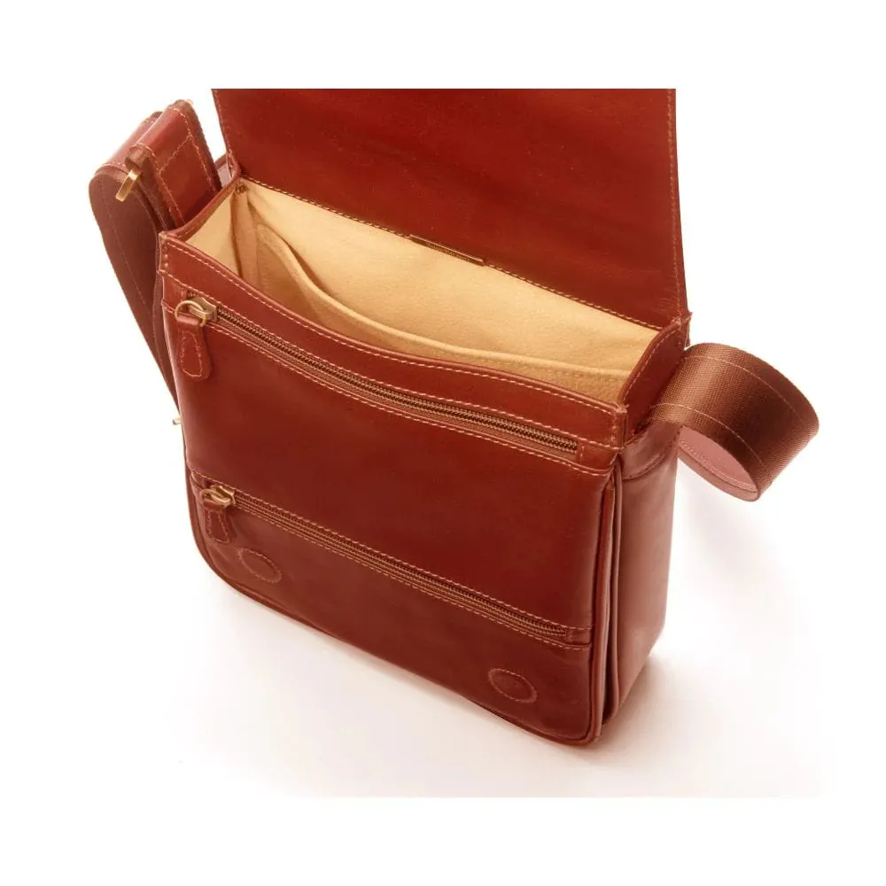 A4 Portrait Medium Leather Messenger Bag - Light Tan