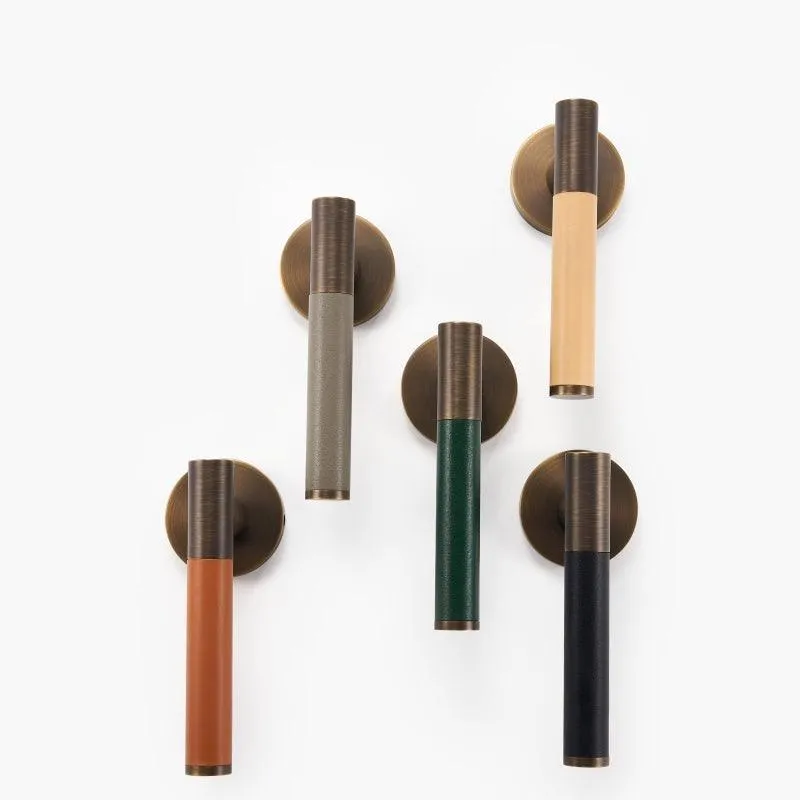 AMINTA / Solid Brass & Leather Lever Door Handles
