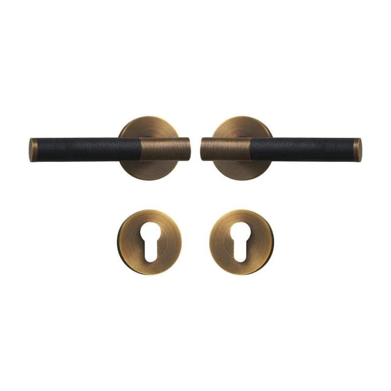 AMINTA / Solid Brass & Leather Lever Door Handles