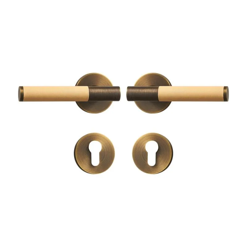 AMINTA / Solid Brass & Leather Lever Door Handles