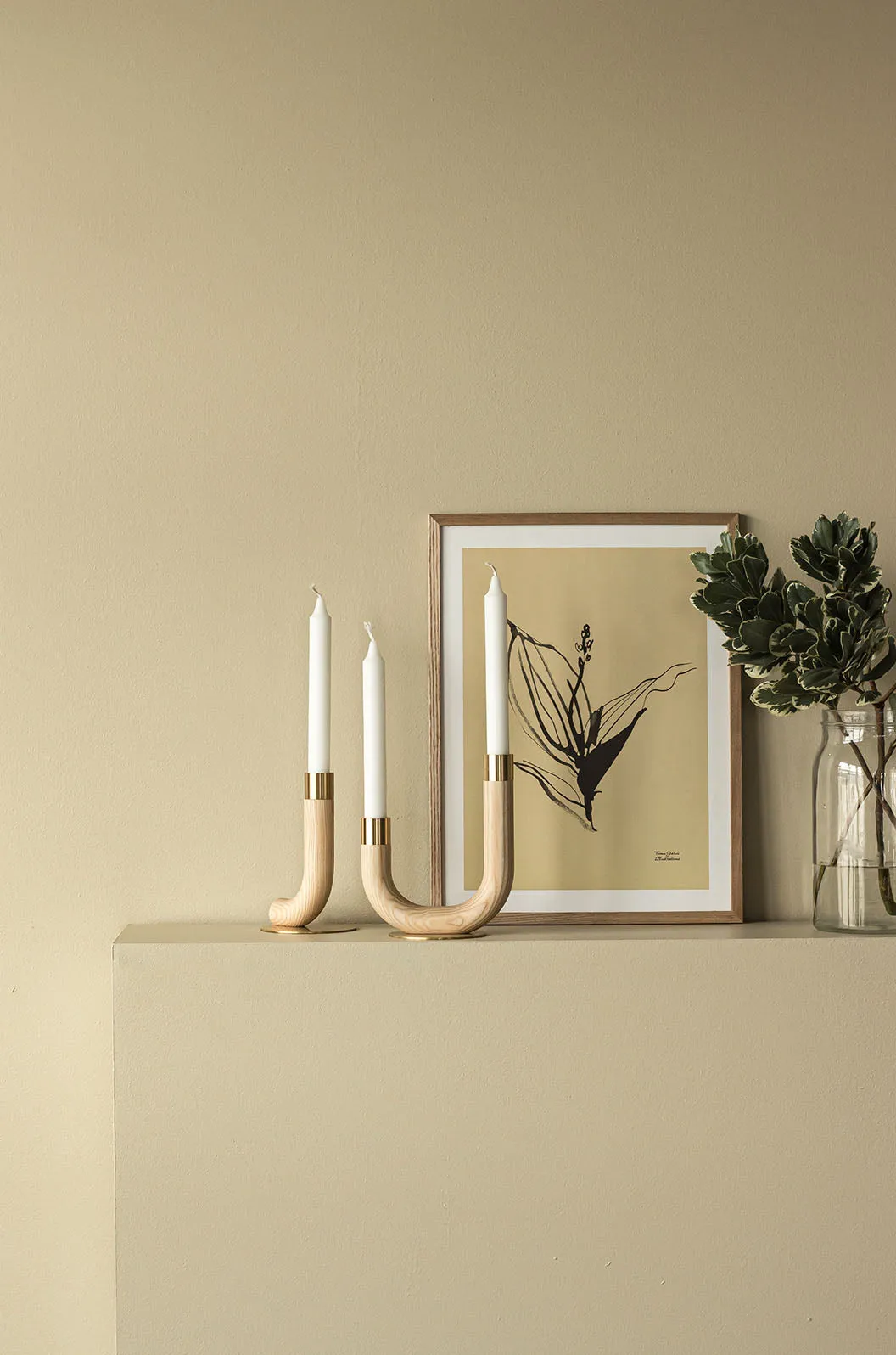KAARI J Candle holder