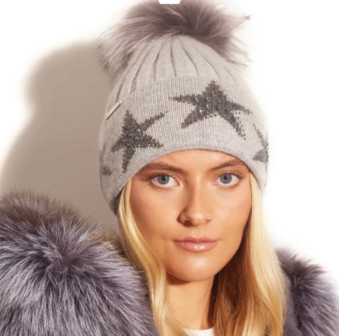 STAR EMBELLISHED POM POM HAT Angora and Cashmere, detachable fur Pom Pom