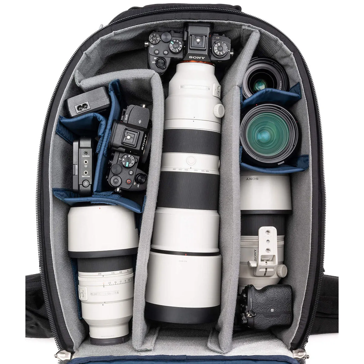 Think Tank - FirstLight®46L  Black/Charcoal