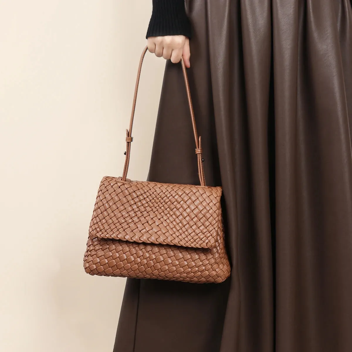 Trend4us Woven Leather Shoulder Bag